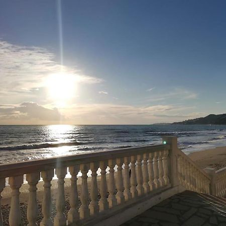 Ferienwohnung Atico Fresco Y Luminoso Con Aparcamiento Privado Nerja Exterior foto