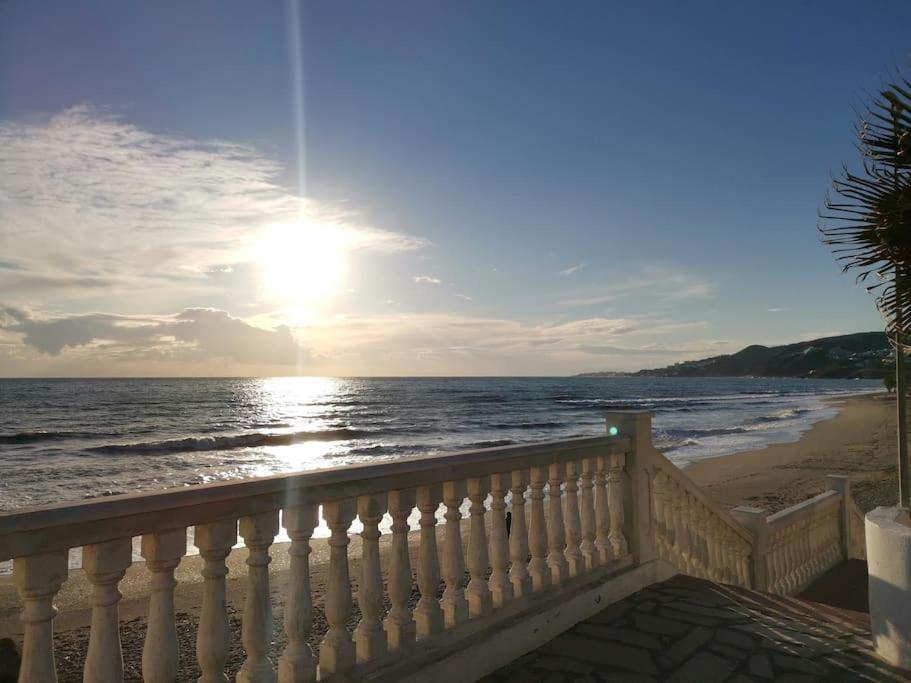 Ferienwohnung Atico Fresco Y Luminoso Con Aparcamiento Privado Nerja Exterior foto