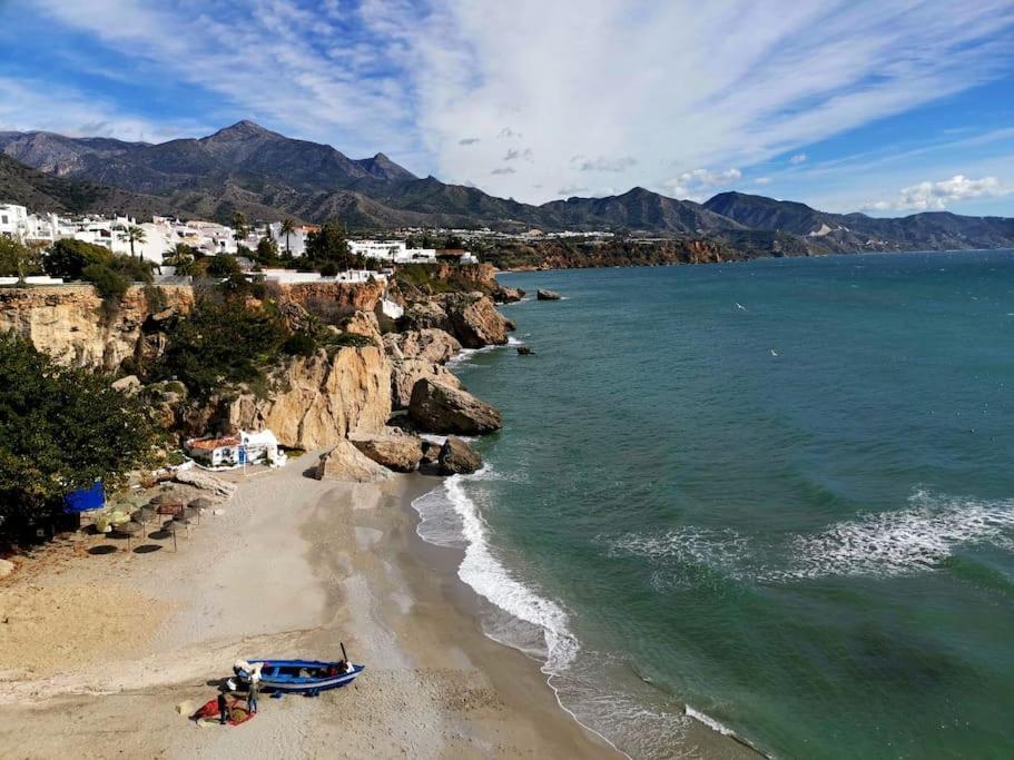Ferienwohnung Atico Fresco Y Luminoso Con Aparcamiento Privado Nerja Exterior foto